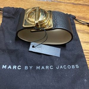 Marc by Marc Jacobs black and gold leather bracelet 🔥🔥🔥